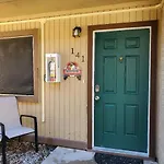 Condo Near Downtown Austin - 2Br