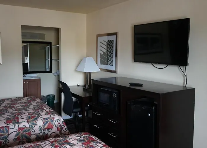 Village Motor Inn