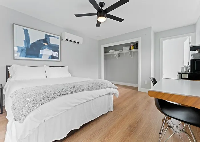 Detached 1 Bed 1 Bath In-Law Suite 3 Miles From Downtown!