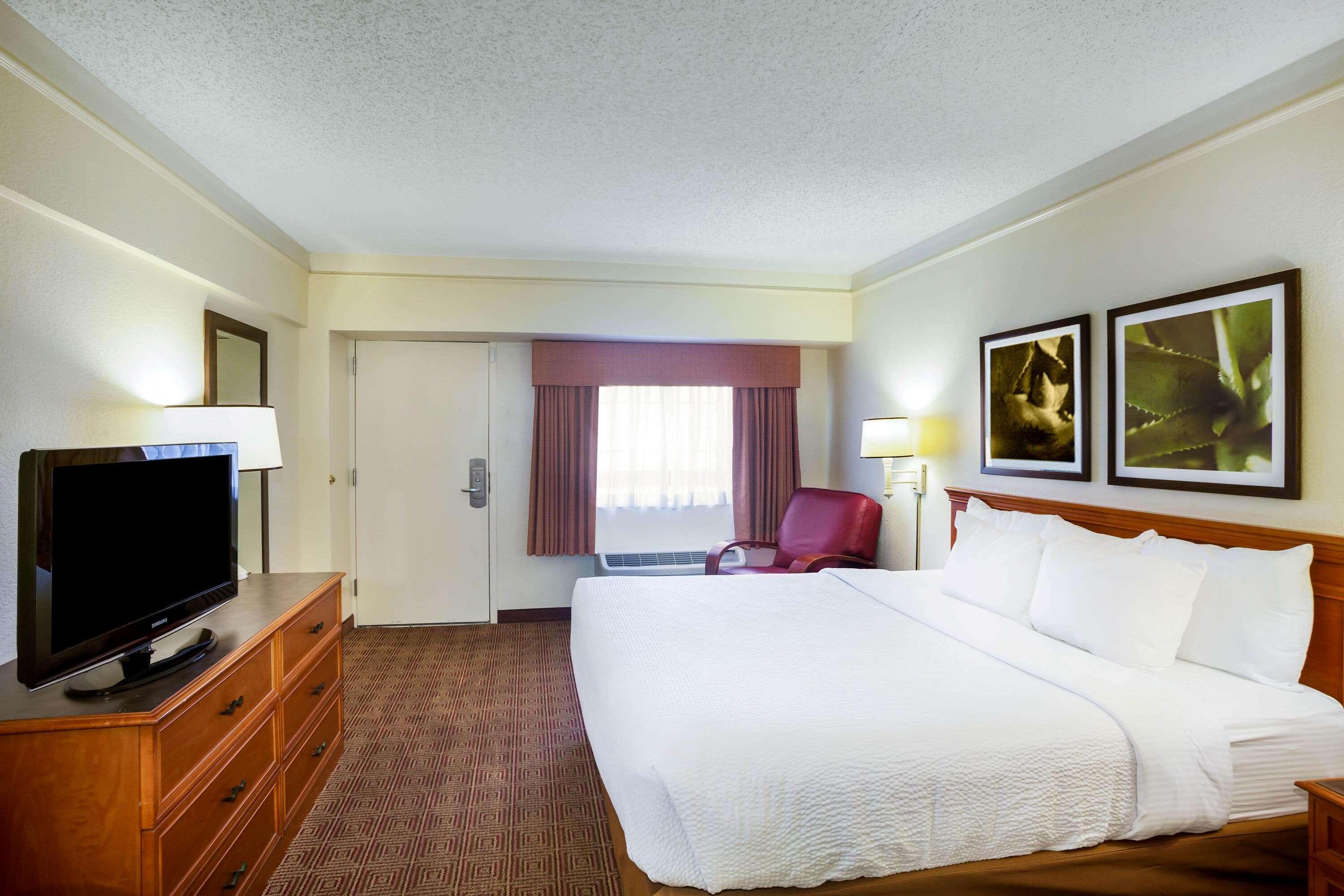 Hotel La Quinta By Wyndham Capitol / Downtown 3*