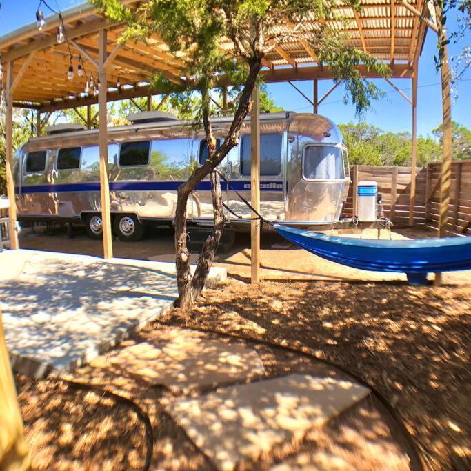 Holiday home The Steel Magnolia Airstream - At Rim Rock