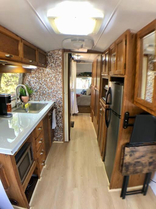 Holiday home The Steel Magnolia Airstream - At Rim Rock Austin