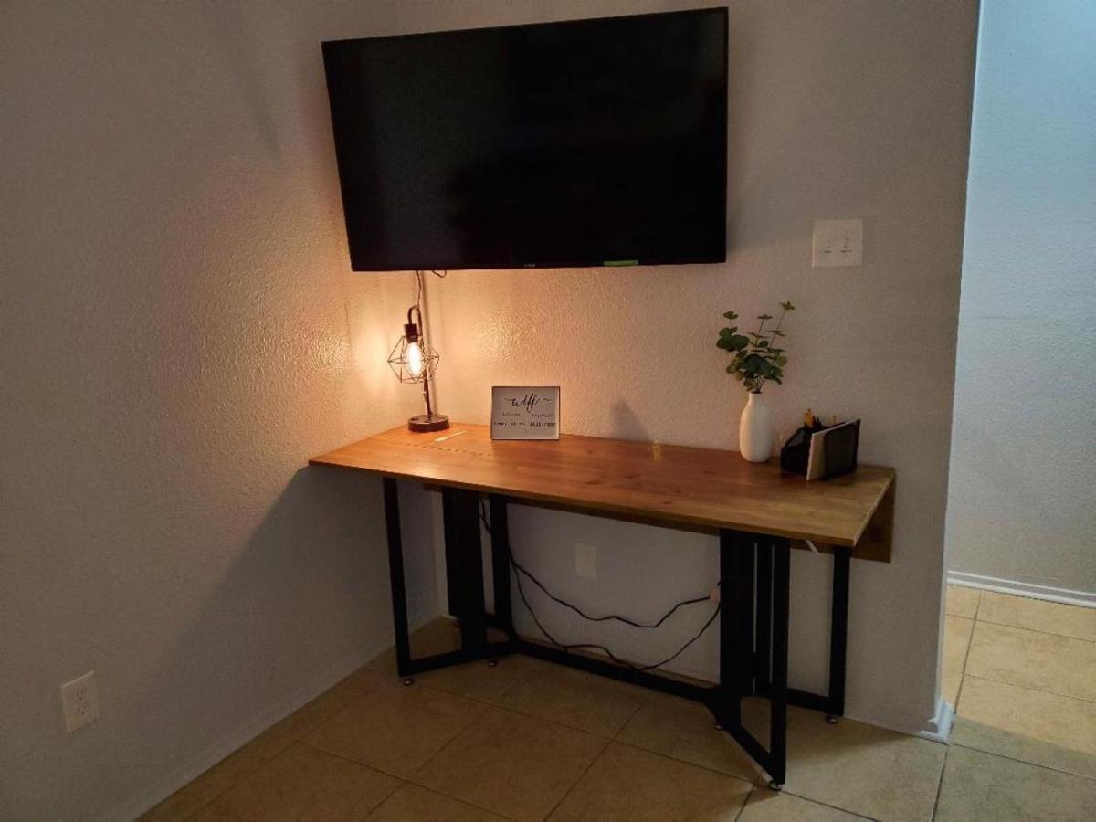 Apartment Near Downtown - 2br Austin