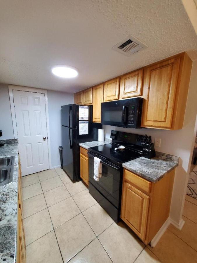 Apartment Near Downtown - 2br *