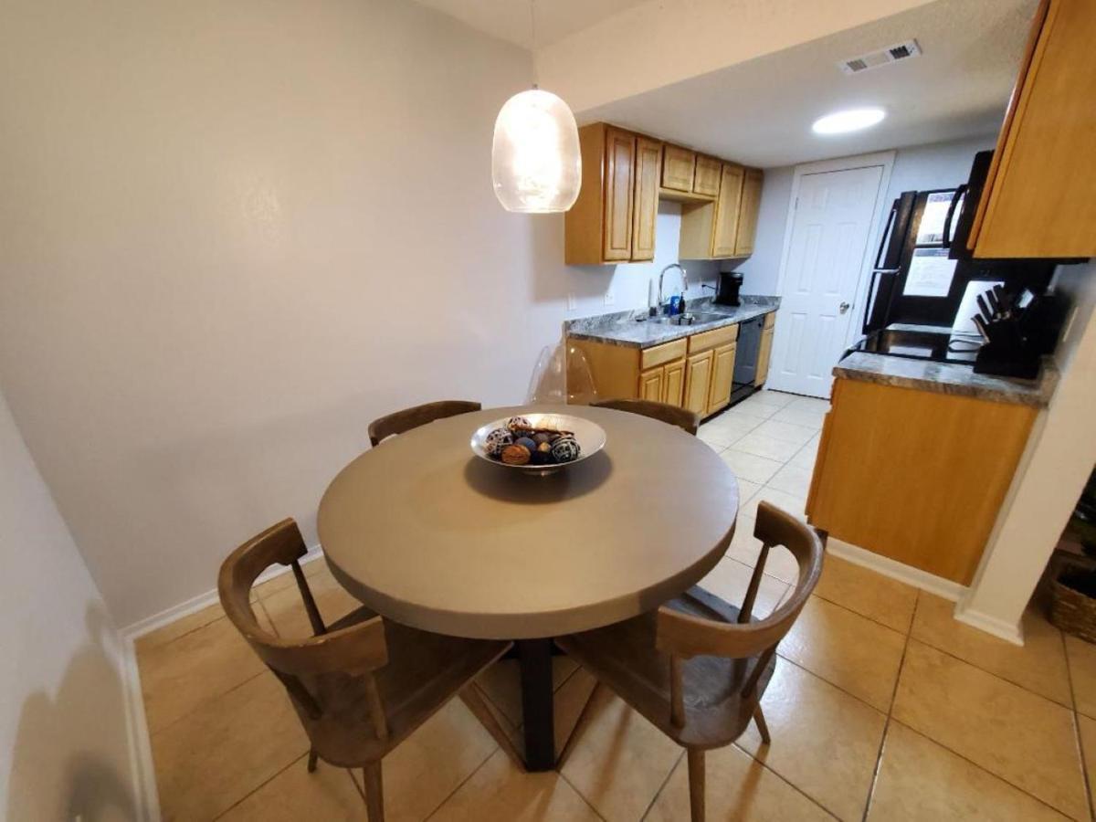 Near Downtown - 2br Apartment *