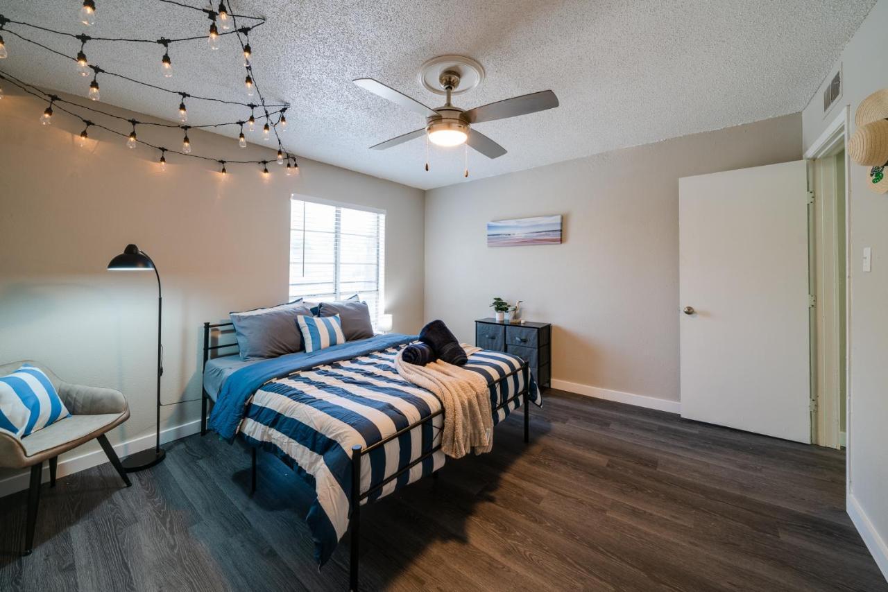 - Down By The Sea - 1 Bedroom Near Soco Apartment