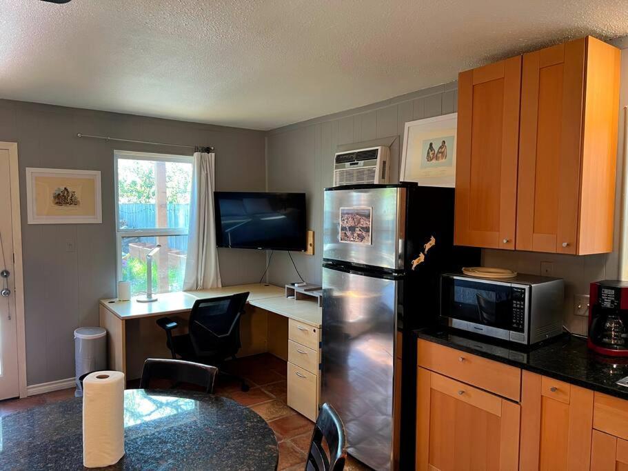 South Serendipity Hideout W/ Infrared Sauna Apartment Austin