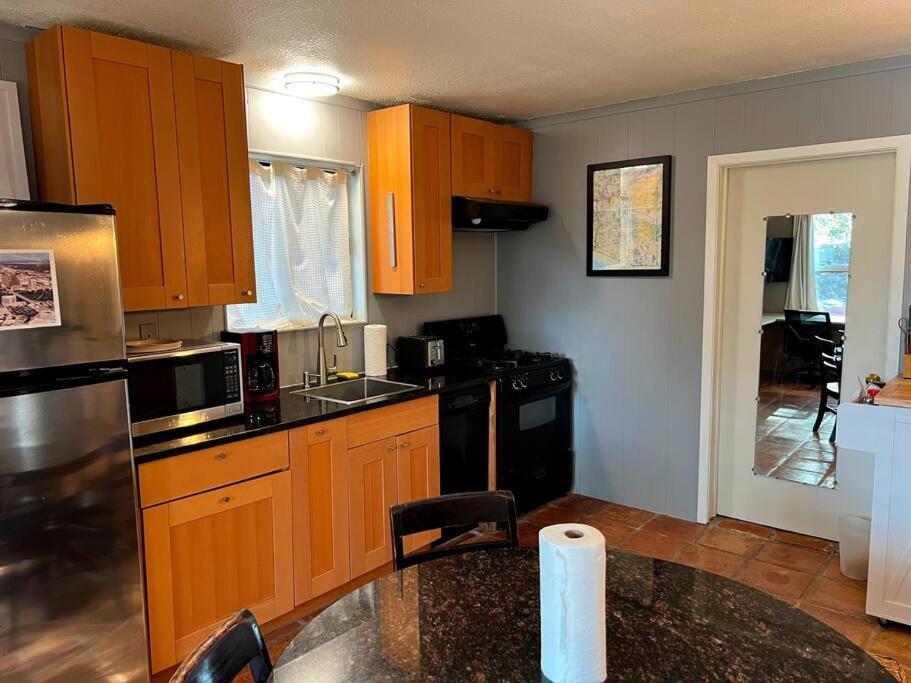 Apartment South Serendipity Hideout W/ Infrared Sauna *