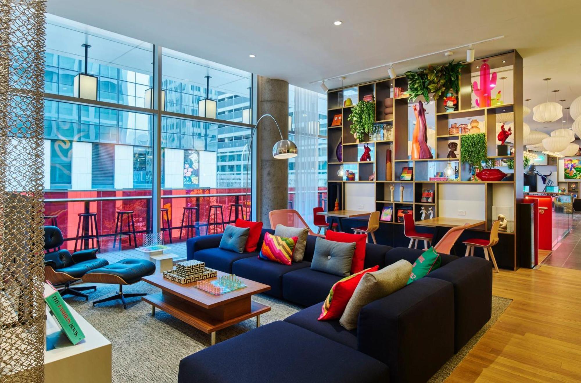 Citizenm Downtown 4*