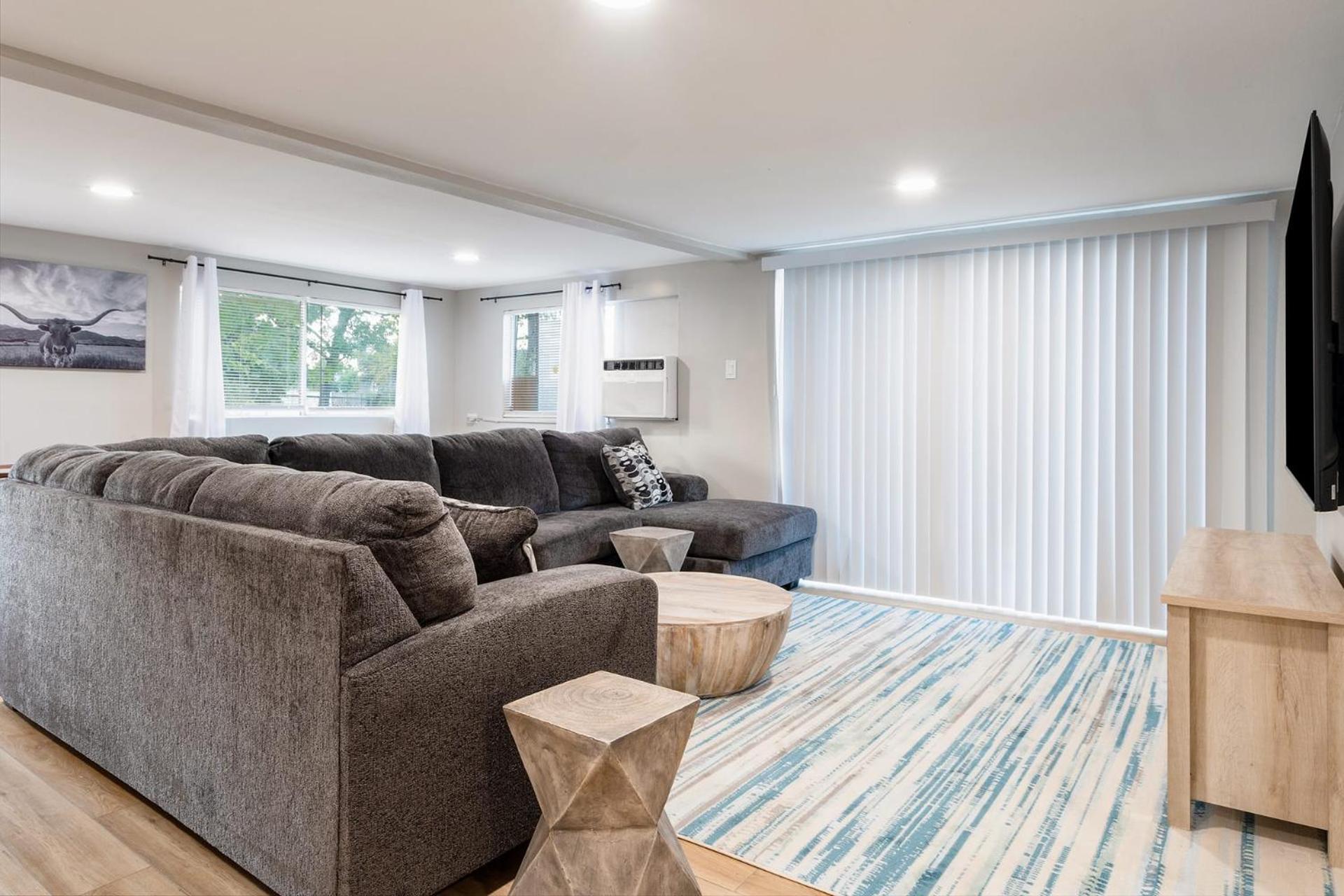 Holiday home Upstay - W Games Golf Fire And Patio Austin
