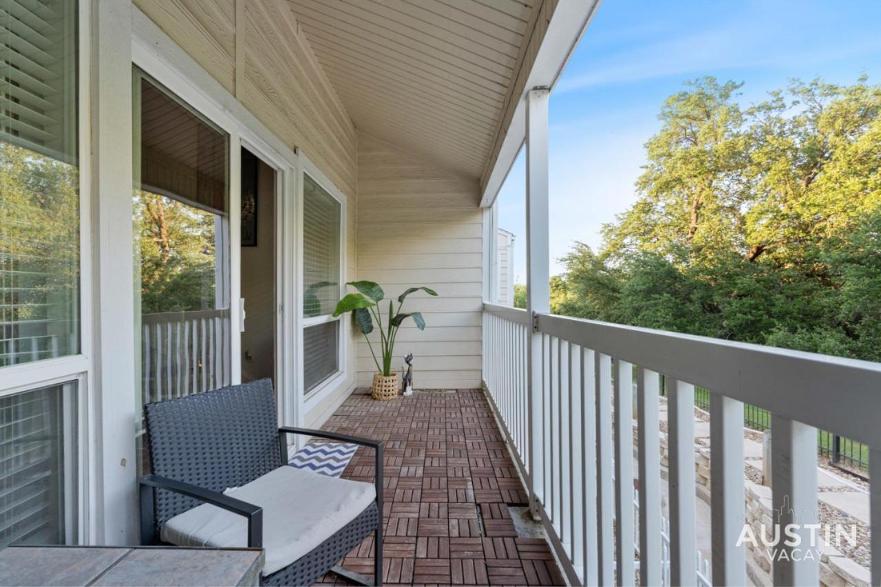 Waterfront Loft W Park View With Pool And Dock Access * Austin