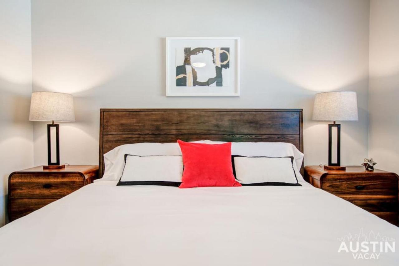 Great Group 2 Apts 12 Guests And Free Prkg Apartment Austin