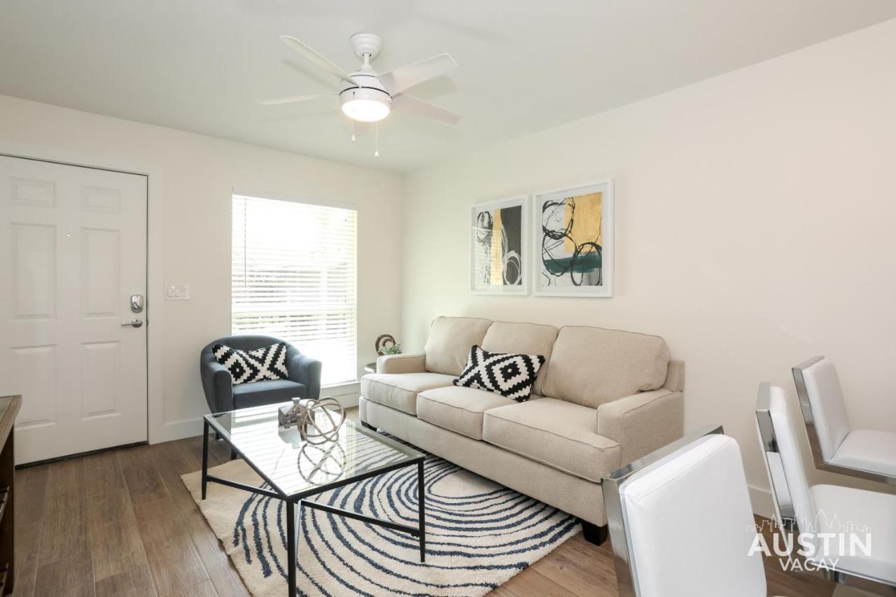 Great Group 2 Apts 12 Guests And Free Prkg Apartment