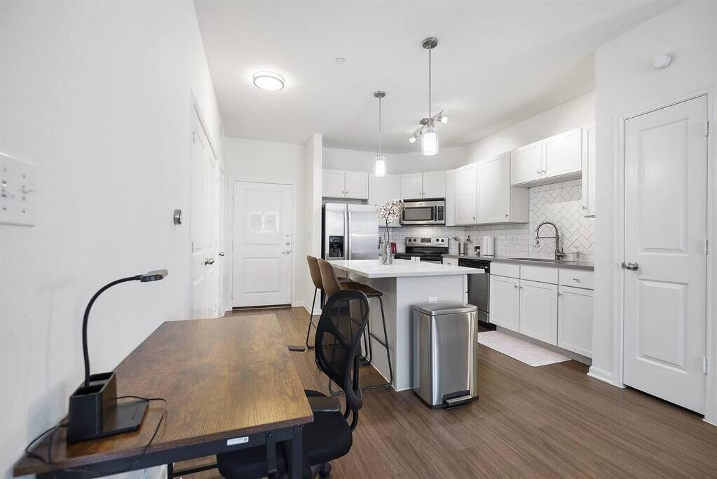 Lux 1b Near Downtown Austin