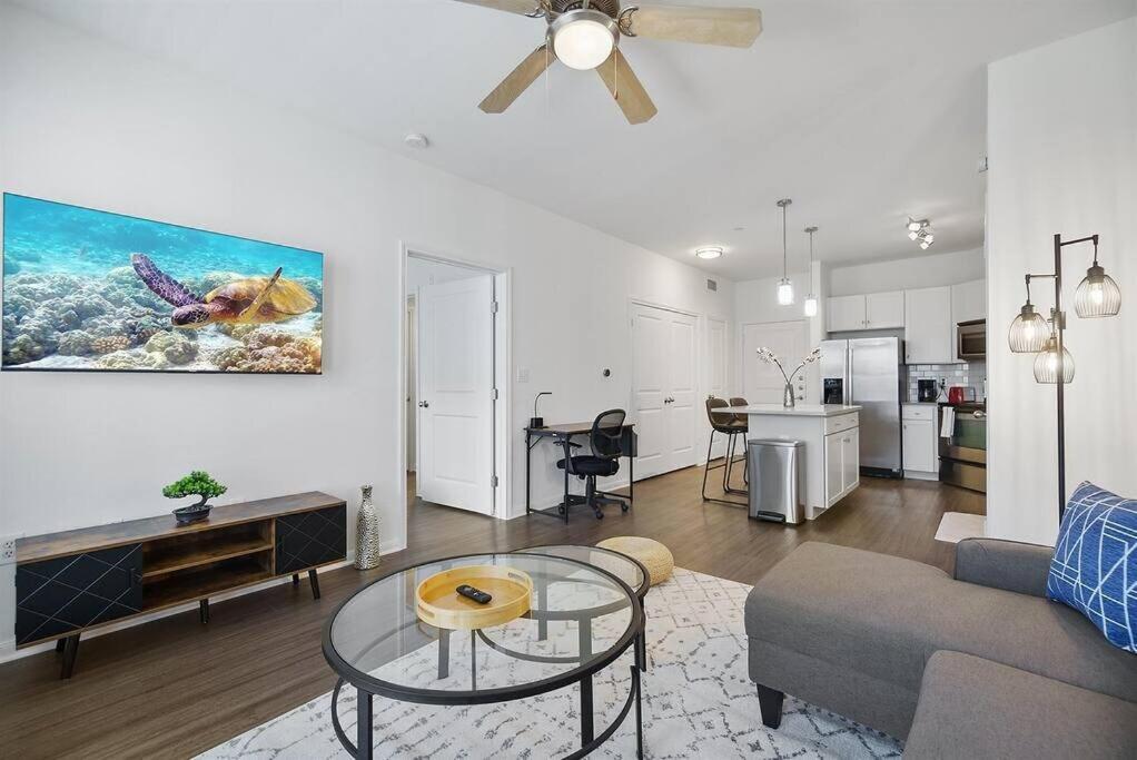 Lux 1b Near Downtown