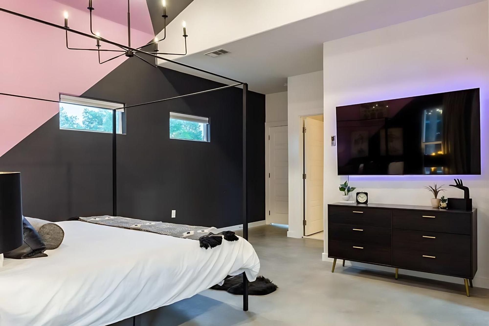 Pool Hot Tub School Bus - Downtown 5 Min Drive Holiday home Austin