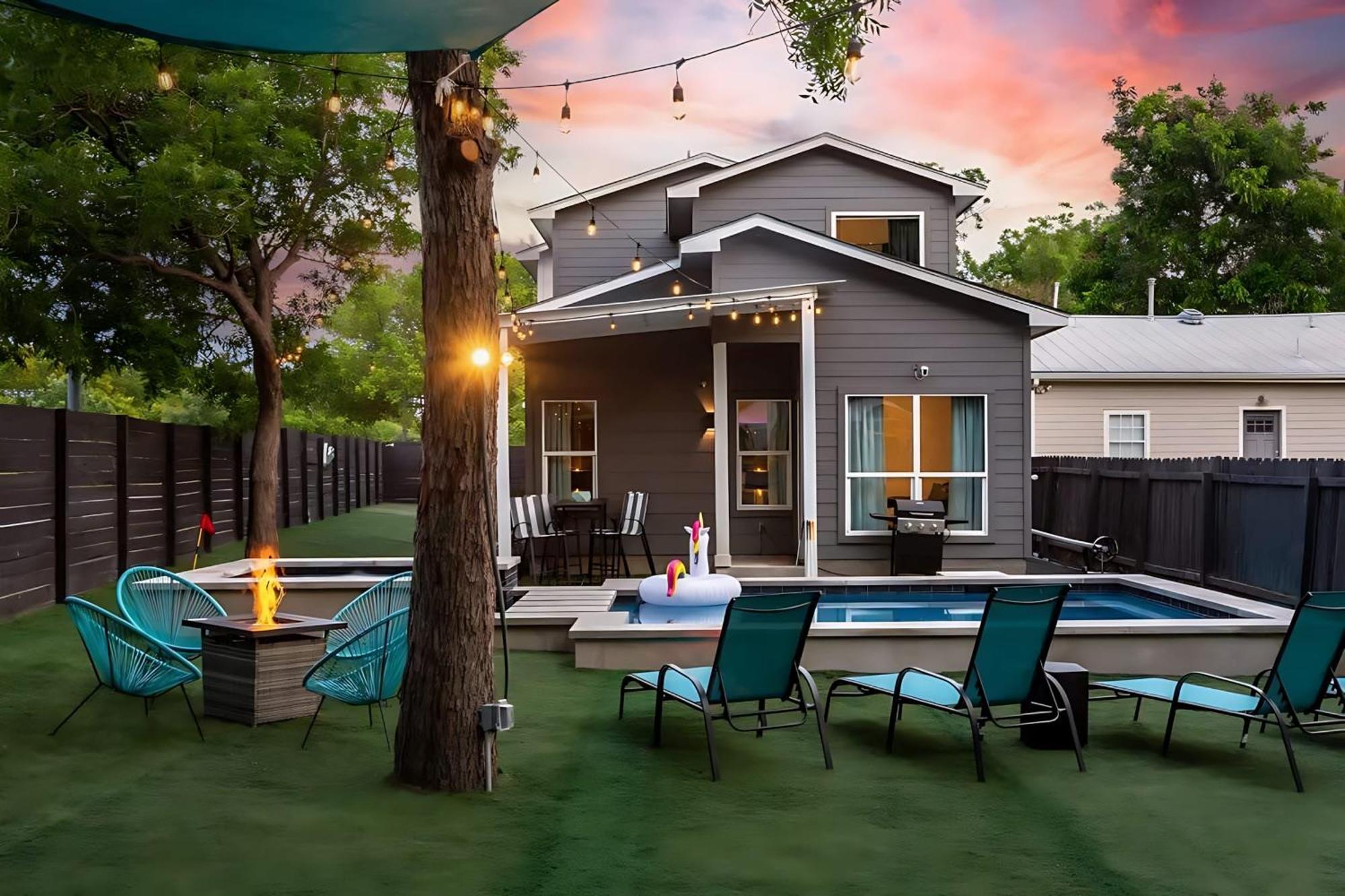 Pool Hot Tub School Bus - Downtown 5 Min Drive Holiday home Austin