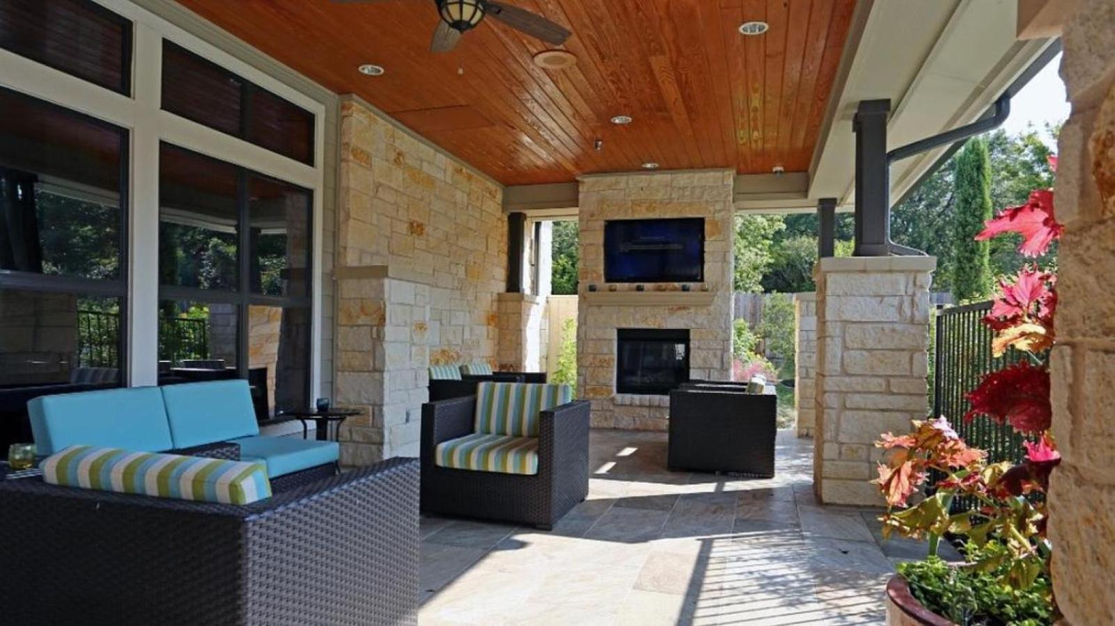 Landing At Bridge At Southpark Meadows - 3 Bedrooms In Slaughter Creek