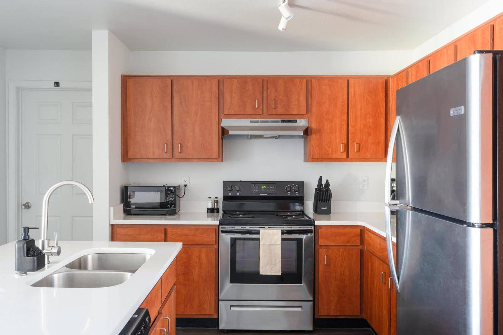 Upstay - W 4br - Pool Gym Bbq & Games Apartment *