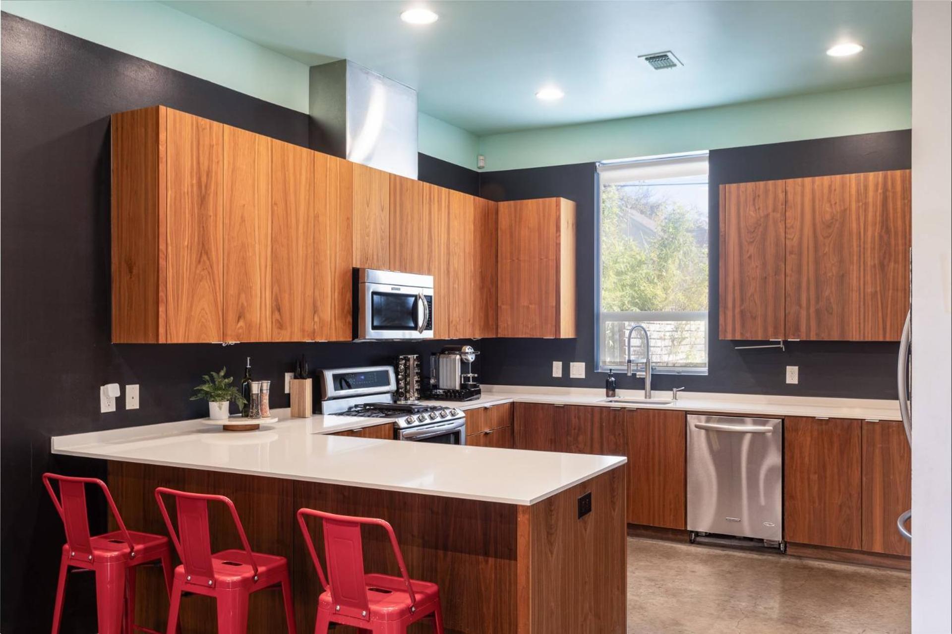 Clubhouse - Rainey Street - 6 Min Walk *