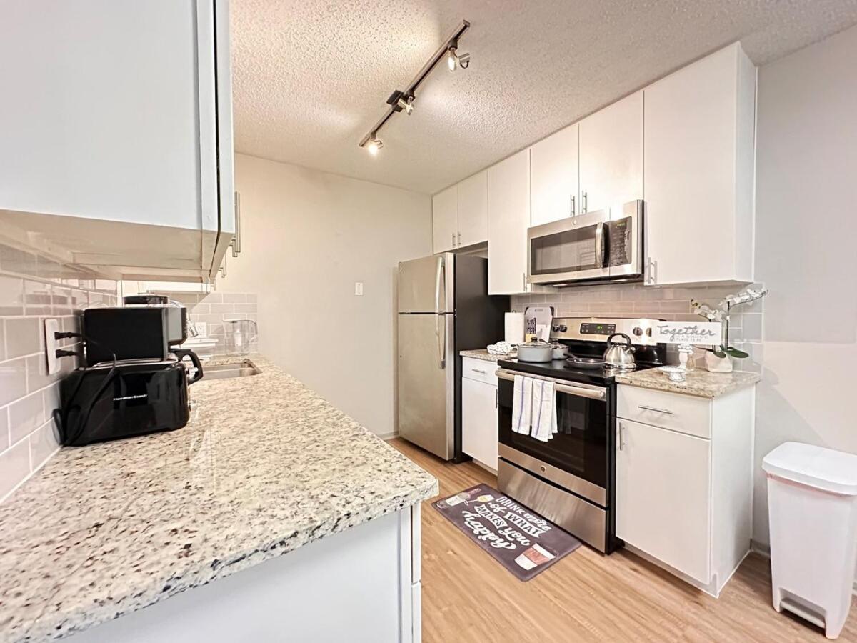 Apartment Stylish 1 Bedroom At Sola, 5 Minutes To Downtown
