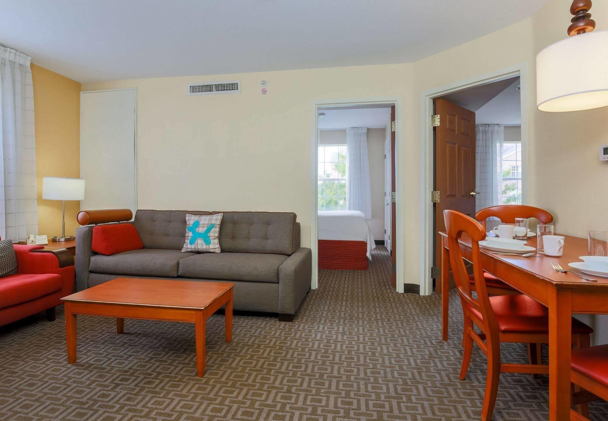 Hotel Towneplace By Marriott Arboretum/the Domain Area 3*