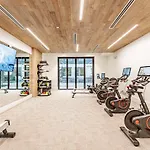 Vivant - 2Br - Luxe & Airy King Beds Suites Close To Downtown