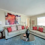 Downtown, Convention Center, Capitol, Zilker Park, Lake, 6Th St, Domain