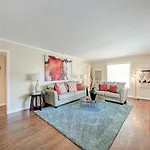 Downtown, Convention Center, Capitol, Zilker Park, Lake, 6Th St, Domain