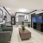 Super 8 by Wyndham Austin University/Downtown Area