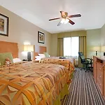 Super 8 by Wyndham Austin/Airport North