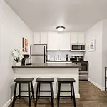 Walk To Zilker King Bed Pool Free Parking