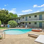 Easy Access To Ut Campus Shared Pool And Parking