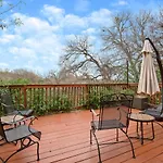 Entire Eastside Home W Space To Entertain And Yard