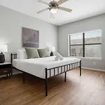 King Beds And Memory Foam Sleeper In Vibrant Atx Apt