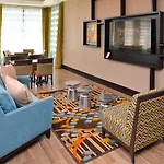 Holiday Inn Express & Suites Austin South By Ihg