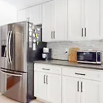 Stylish South Austin Cottage