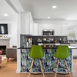 Zen Austin Home With A Cozy Tree House