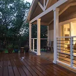 Lone Star Cottage - 15 Minutes To Downtown