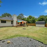 Saloma Place