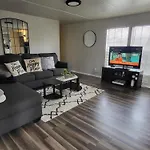 Green Haven Property Near Cota Tesla Airport