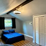 Rooms At The Blue House