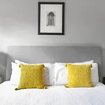 Landing Modern Apartment With Amazing Amenities