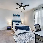 Luxury 2 Bed Room Apt- Home Away From Home
