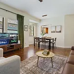 Modern Haven With King Suite And Impeccable Location