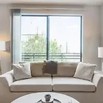 Landing Modern Apartment With Amazing Amenities