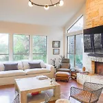 Austin Getaway With Shaded Private Pool And Bbq
