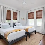 Free Parking 2Br East Side - Fresco By Portoro