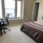 Room With Shared Bath, 20 Mins To Tesla