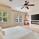 Spacious Home-Queen Suite-Game Room-Movie Room